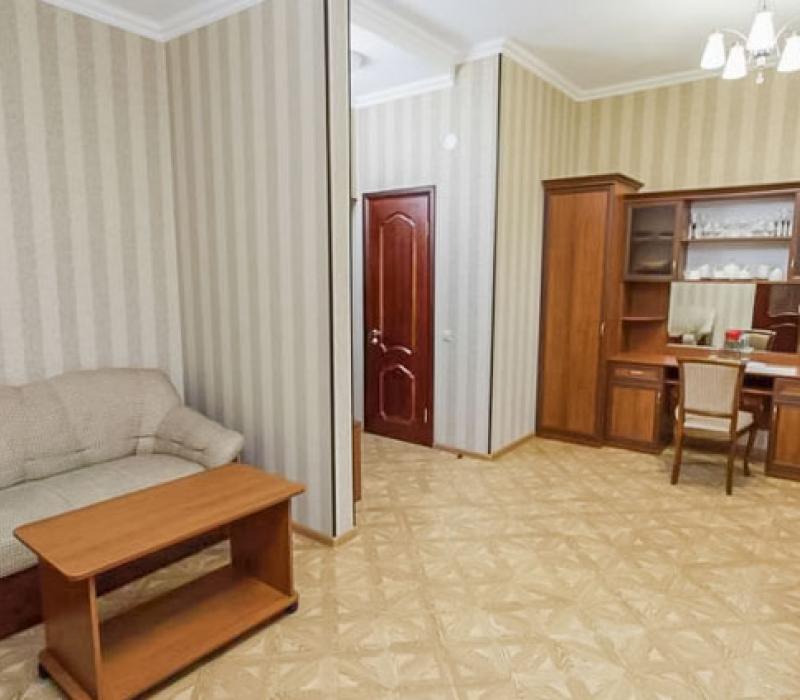 Гостиная в 2 местном 2 комнатном Люксе, Корпус 1 санатория Руно в Пятигорске