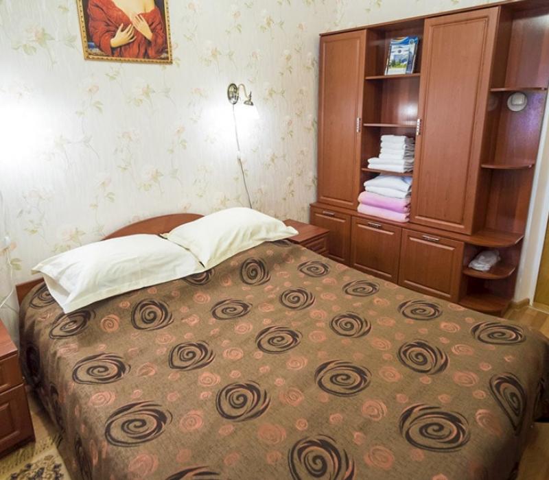 Интерьер спальни 2 местного 2 комнатного 1 категории в санатории Зори Ставрополья. Пятигорск