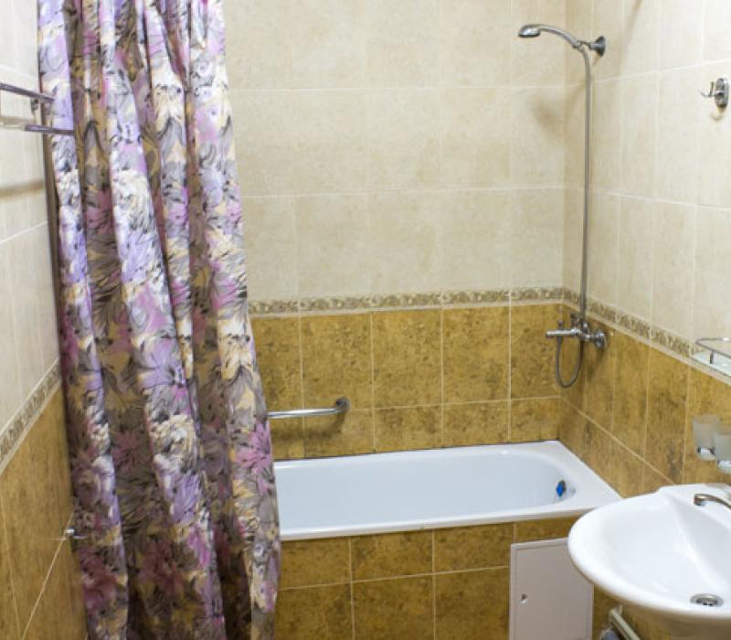 Ванная комната 2 местного 1 комнатного Стандарта Twin в санатории Жемчужина Кавказа Ессентуков