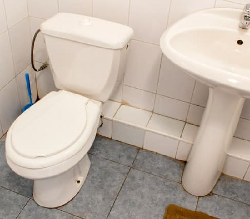 Совмещенный санузел с ванной 2 местного 1 комнатного Стандарта санатория Украина в Ессентуках