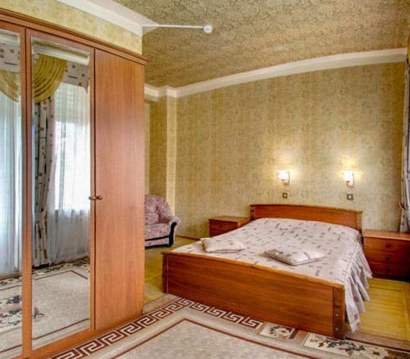 Спальня в 2 местном 2 комнатном 1 категории Семейном, Корпус 1 санатория Горького в Кисловодске