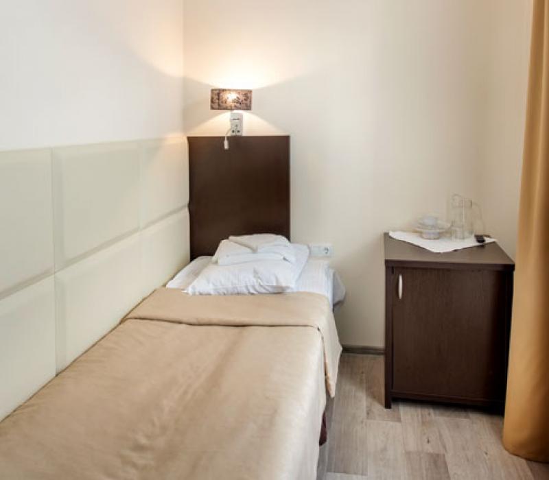 1 местный 1 комнатный Стандарт Плюс с раздельным размещением (9 м²), малая комната в Блоке санатория Бештау в Железноводске