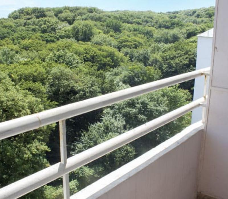 Балкон в 1 местном 1 комнатном 2 категории, Корпус 1 санатория З0 лeт Пoбеды в Железноводске