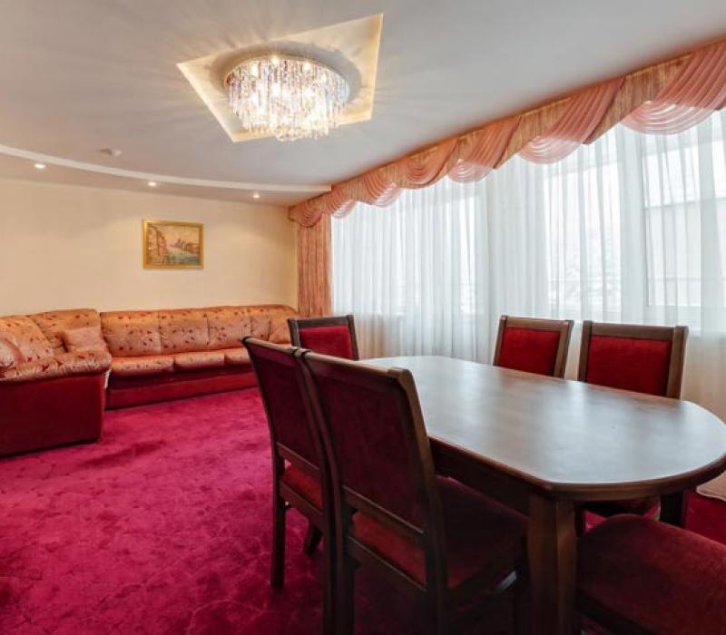 Гостиная в 2 местном 3 комнатном Люксе, Корпус 1 санатория З0 лeт Пoбеды в Железноводске