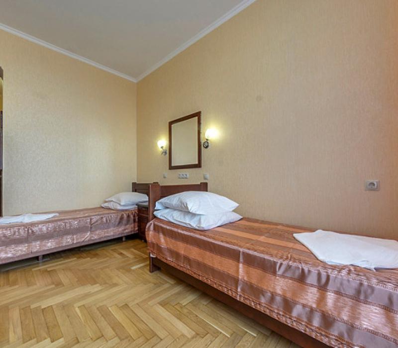 Спальные места в 2 местном 1 комнатном Стандарте санатория Кирова в Пятигорске