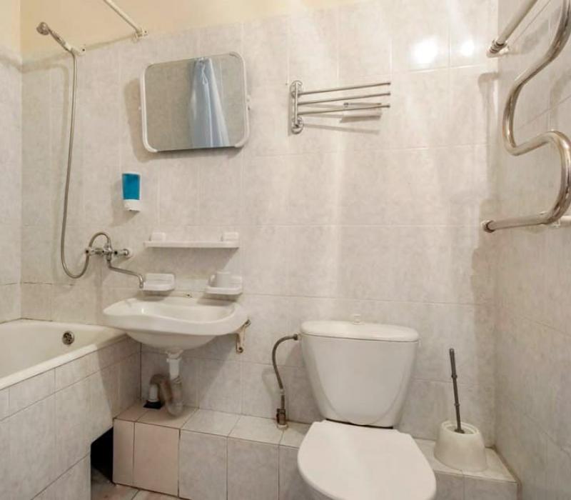 Ванная комната 1 местного 1 комнатного 2 категории, Корпус 1 санатория Лермонтова в Пятигорске