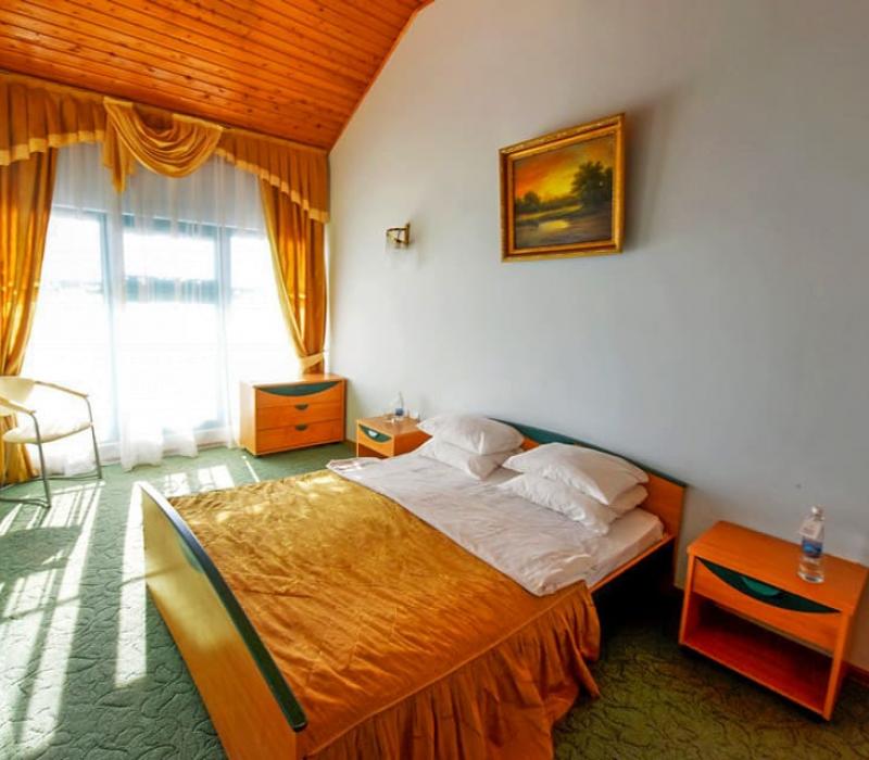 Спальня в номере 2 местный 2 комнатный Полулюкс, Пляжный комплекс СПА-отеля Русский Дом Дивный 43°39°. Город Сочи