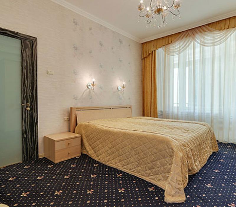 Спальня в 2 местном 2 комнатном Люксе санатория Горный воздух в Железноводске