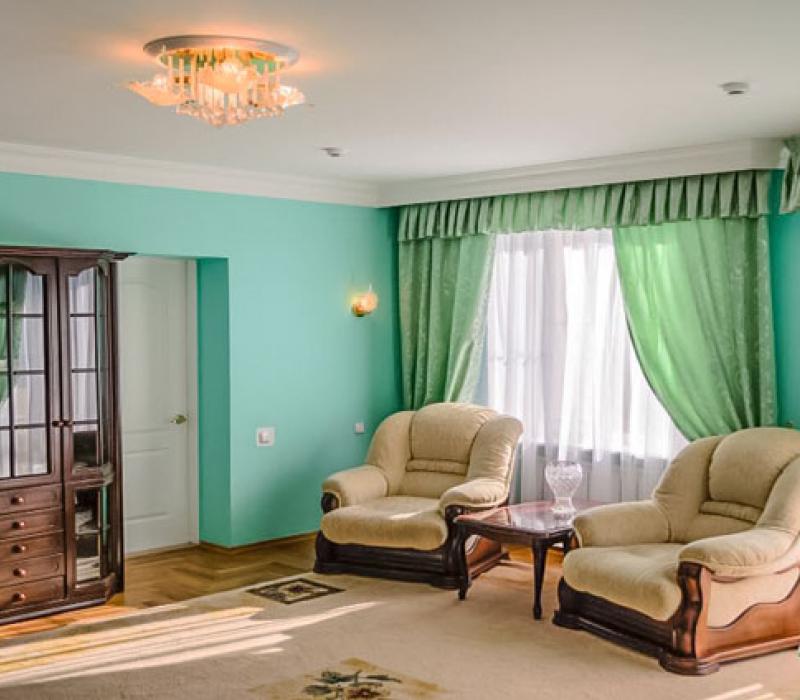 Оснащение гостиной номера 2 местные 2 комнатные Апартаменты, Люкс-корпус санатория Кругозор в Кисловодске