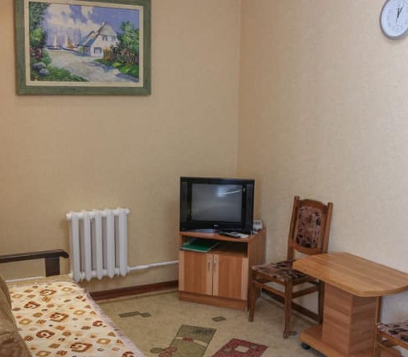 Гостиная 2 местного 2 комнатного Люкса санатория Колос в Кисловодске