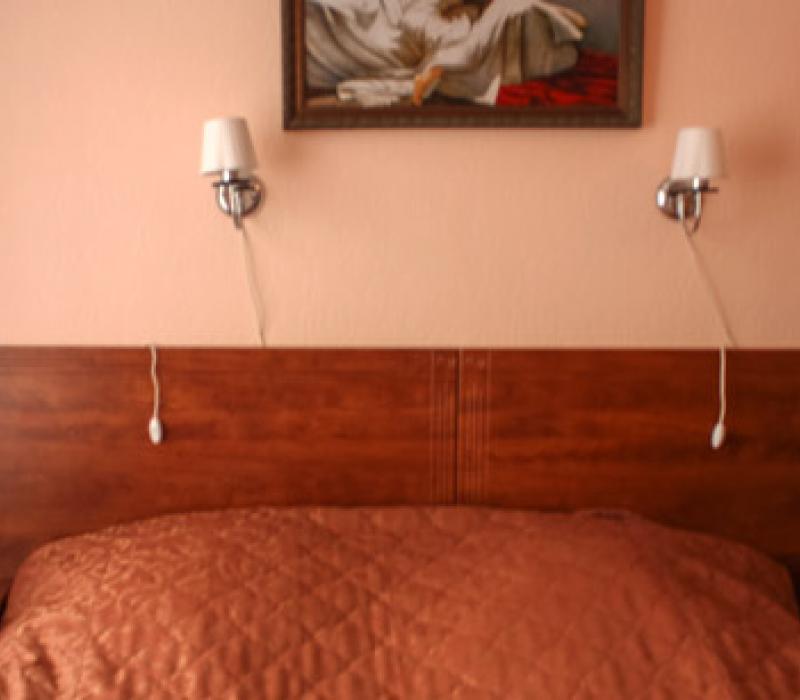 Спальня в 2 местном 2 комнатном 1 категории 10 и 11 этажи, Корпус 4 санатория Димитрова в Кисловодске
