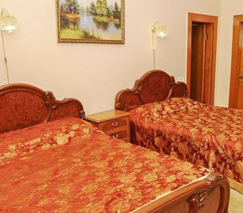 Спальные места в 2 местном 2 комнатном Люксе, Корпус 2 санатория Родник. Пятигорск