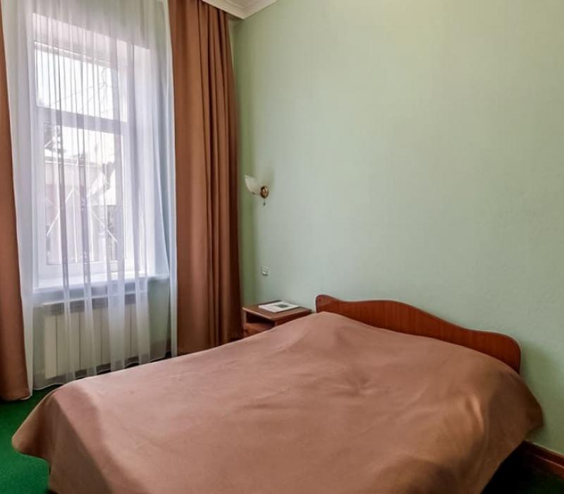 Спальня в 2 местном 2 комнатном 1 категории, Корпус 5 санатория Лермонтова в Пятигорске