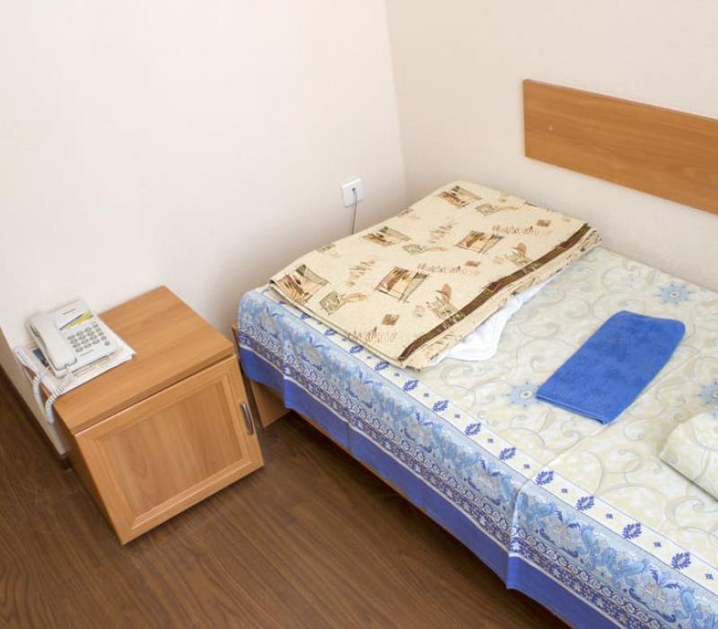 Спальное место в номере 2 местный 2 комнатный Улучшенный в Пятигорской клинике би НИИ ФМБА