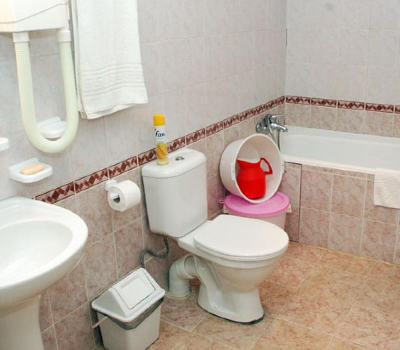 Совмещенный санузел с ванной номера 2 местный 2 комнатный Люкс Твин, Корпус 3 в санатории Москва. Кисловодск