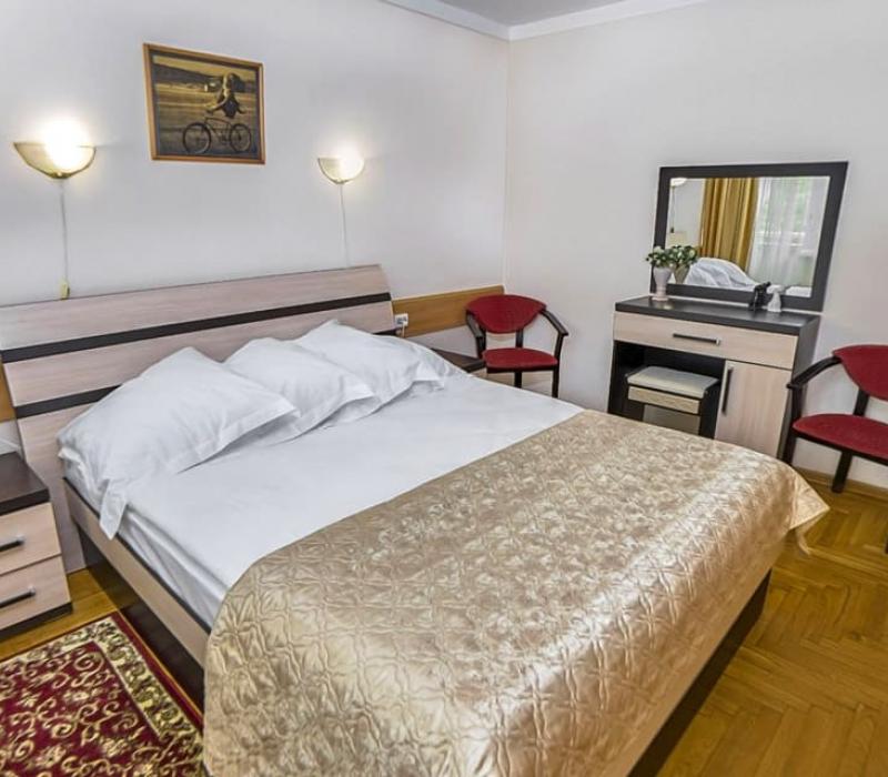 Спальня в 2 местном 2 комнатном Люксе Центрального детского военного санатория в Пятигорске