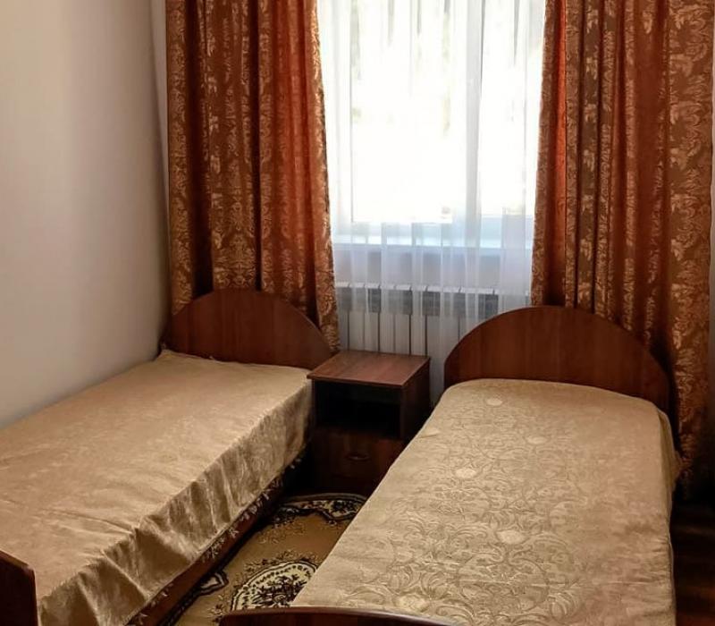 2 местный 1 комнатный с двумя раздельными кроватями гостиницы Комфорт Хауз в Архызе