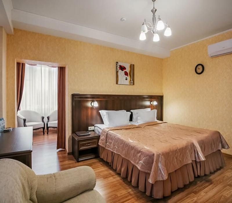 2 местный, 2 комнатный, Джуниор Сюит в апарт-отеле Славяновский исток Железноводска