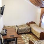 3 местный 1 комнатный с тремя раздельными кроватями гостиницы Комфорт Хауз в Архызе