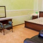 Интерьер спальни в 2 местном 3 комнатном Люксе санатория Галерея Палас в Пятигорске