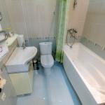 Ванная комната в 2 местном 2 комнатном Люксе санатория Галерея Палас в Пятигорске