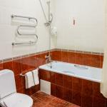 Ванная комната в 2 местном 2 комнатном Люксе, Корпус 4,5 санатория Шахтер в Ессентуках
