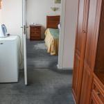 Прихожая в 2 местном 2 комнатном номере санатория Украина в Ессентуках