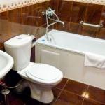 Ванная комната в 2 местном 1 комнатном Студия санатория Центросоюз-Кисловодск