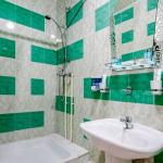 Ванная в 2 местном 1 комнатном 1 категории Комфорт, Корпус 4 санатория Лермонтова в Пятигорске