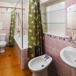 Ванная комната в 2 местном 2 комнатном I категории пансионата Искра в Пятигорске