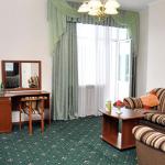 Гостиная в 2 местном 2 комнатном Люксе, Корпус 2 санатория Димитрова в Кисловодске