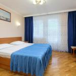 Спальня в 2 местном 2 комнатном номере санатория Виктория в Кисловодске