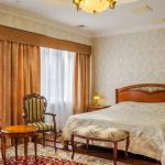 Оснащение спальни 2 местного 4 комнатного Сюита Президентский в санатории Казахстан. Ессентуки