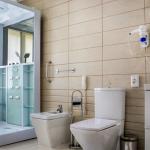 Ванная комната в 2 местном 4 комнатном Сюите Президентский санатория Казахстан в Ессентуках