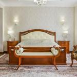 Интерьер спальни в 2 местном 4 комнатном Сюите Президентский санатория Казахстан в Ессентуках