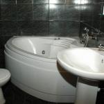 Ванная комната в 2 местном 3 комнатном Люксе, Корпус 2 санатория Родник в Пятигорске