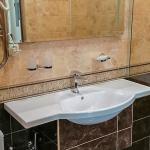 Оснащение ванной комнаты в 2 местном 2 комнатном Люксе (Джуниор Сюит), Корпус 2 санатория Дон в Пятигорске